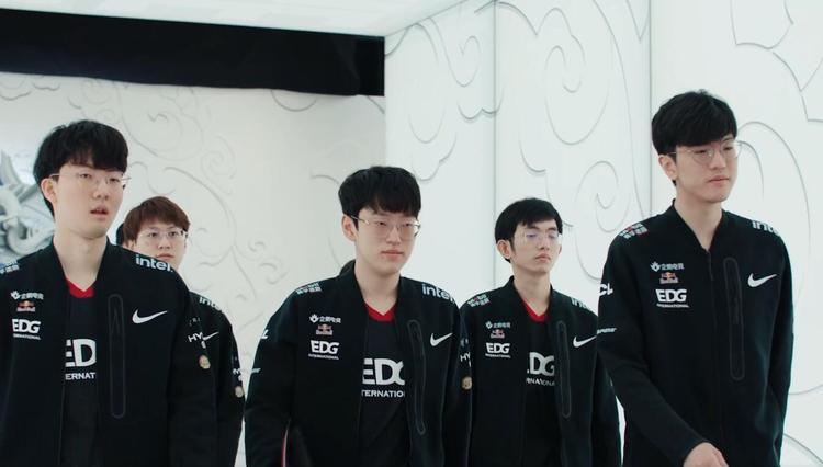 還為球隊補 還為球隊補