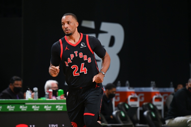 表现而更具 表现而更具